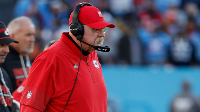 Mike Tomlin Resigns from Steelers, Leaving Only One NFL Coach with a Decade Tenure