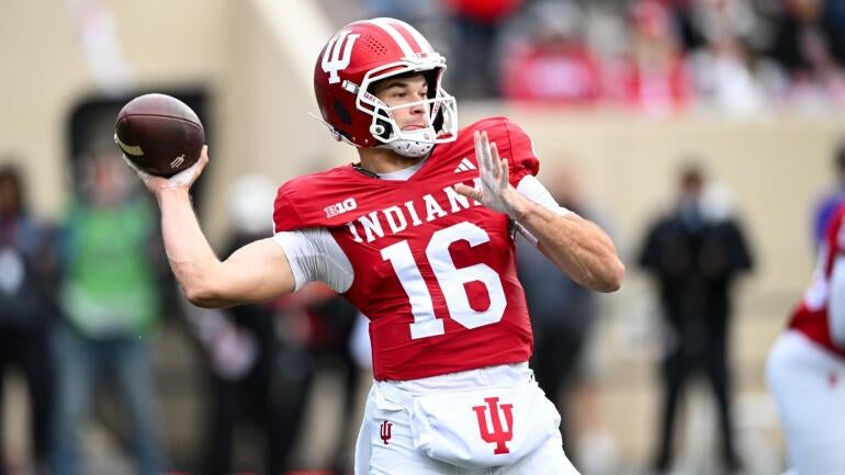 Alberto Mendoza, Indiana's Quarterback, Enters Transfer Portal After Championship Victory