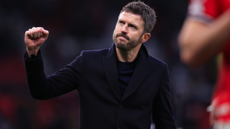 Manchester United Faces Tottenham Amid Diverging Fortunes