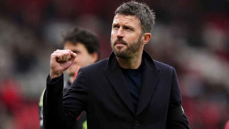 Michael Carrick Leads Manchester United to Fourth Consecutive Victory Over Tottenham