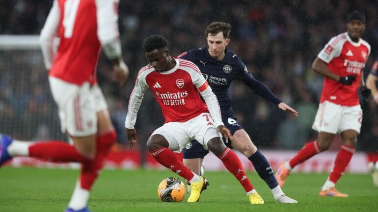 Saka's Tactical Shift Provides Arsenal Hope During Injury Crisis
